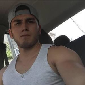 Meet your Posher, Sebastian